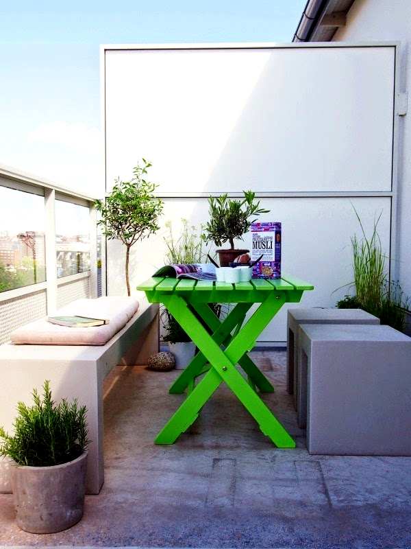 muebles de exterior renovados con color fluor